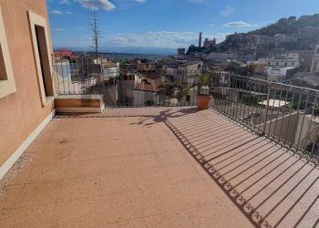 Balcone - Office Piazza Indipendenza
47, Paterno - photo 17