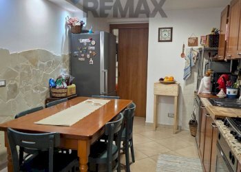 Sala da pranzo - Casa semi indipendente Via Etnea
 
461, Tremestieri Etneo - foto 7