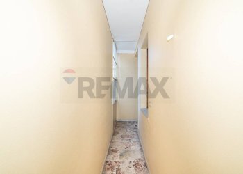 Hall / corridoio - Quadrilocale Via Francesco Strano
 
76, Aci Catena - foto 14