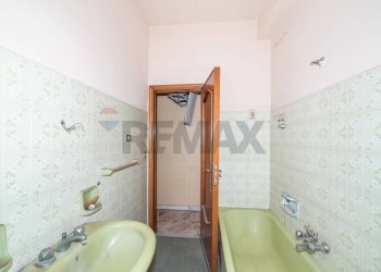 Bagno - Quadrilocale Via Francesco Strano
 
76, Aci Catena - foto 18
