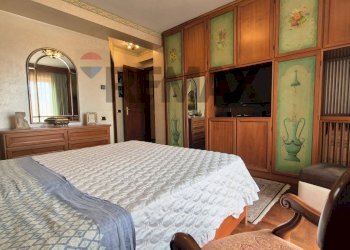 Camera / camera da letto - Villa Via IV Novembre
 
22, Sant'Agata Li Battiati - foto 32