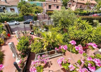 Giardino - Villa Via IV Novembre
 
22, Sant'Agata Li Battiati - foto 35