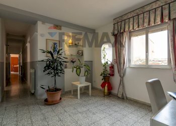 Hall / corridoio - Casa semi indipendente Piazza S. Francesco D'Assisi
 
20, Caltagirone - foto 36