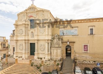 Edificio all\'aperto - Casa semi indipendente Piazza S. Francesco D'Assisi
 
20, Caltagirone - foto 40
