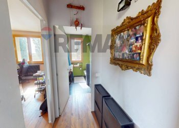 Hall / corridoio - Four-room apartment Rodano - photo 24