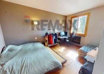 Camera / camera da letto - Four-room apartment Rodano - photo 25