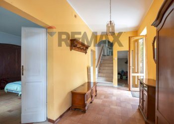 Hall / corridoio - Semi-detached house VIA DANTE ALIGHIERI
 
2, Rosora - photo 5