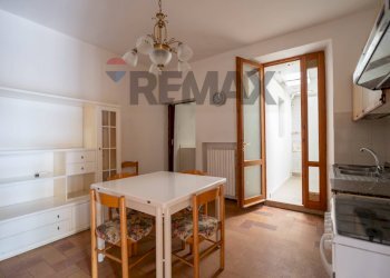 Sala da pranzo - Semi-detached house VIA DANTE ALIGHIERI
 
2, Rosora - photo 10