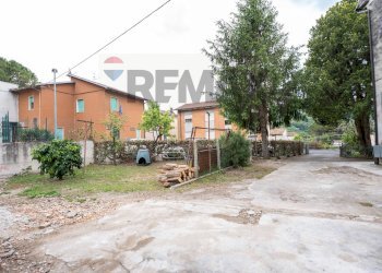 Casa all\'aperto - Semi-detached house VIA DANTE ALIGHIERI
 
2, Rosora - photo 37