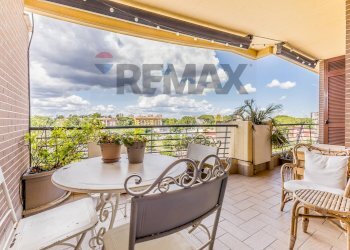 Balcone - Semi-detached Villa Via Passo Del Turchino
 
14, Roma - photo 3