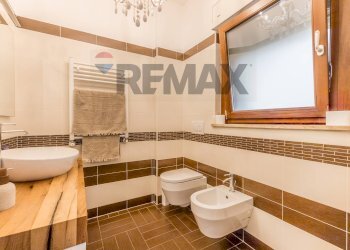 Bagno - Semi-detached Villa Via Passo Del Turchino
 
14, Roma - photo 16