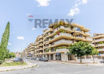 Edificio all\'aperto - Semi-detached Villa Via Passo Del Turchino
 
14, Roma - photo 23