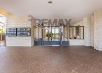 Ricezione / Lobby - Semi-detached Villa Via Passo Del Turchino
 
14, Roma - photo 24
