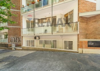 Edificio all\'aperto - Bilocale Via Valsugana
3, Roma - foto 45