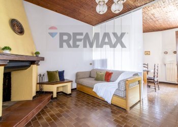 Soggiorno - Two-room apartment via Parrocchiale
 
20, Besana in Brianza - photo 7