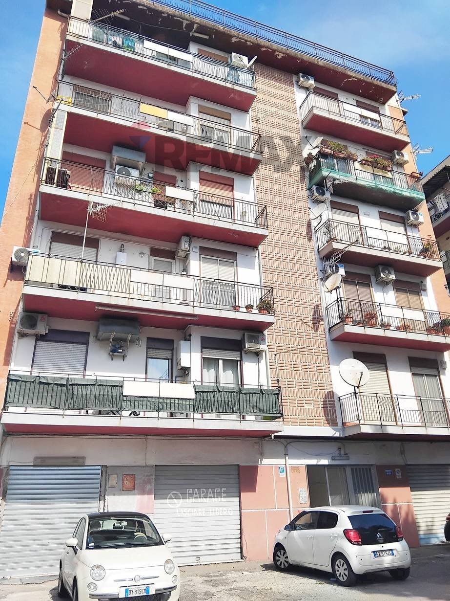 Edificio all\'aperto - Three-room apartment Via Primo Condottieri
5, Messina - photo 2