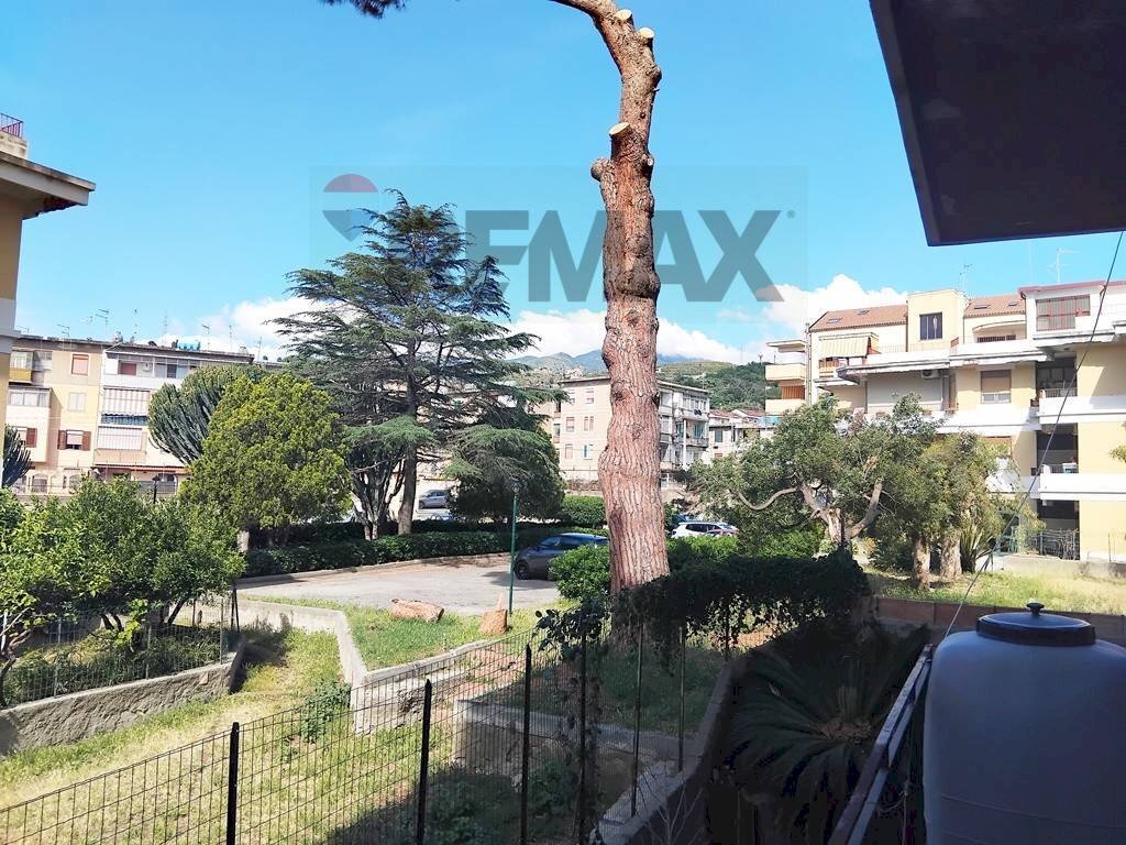 Edificio all\'aperto - Three-room apartment Via Primo Condottieri
5, Messina - photo 3