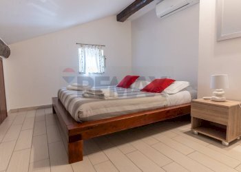 Camera / camera da letto - Three-room apartment via san marco, Calatabiano - photo 14