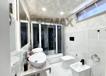 Bagno - Casa semi indipendente Viale Principessa Maria Josè
 
111, Caltagirone - foto 13