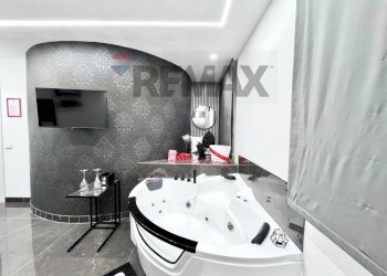 Bagno - Casa semi indipendente Viale Principessa Maria Josè
 
111, Caltagirone - foto 18