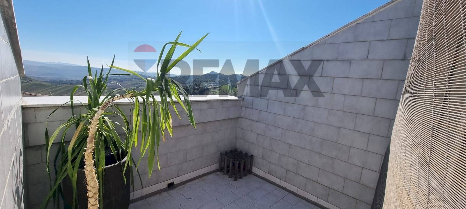 Terrazza - Attico Via Giuseppe Cinnirella
 
37, Caltanissetta - foto 1
