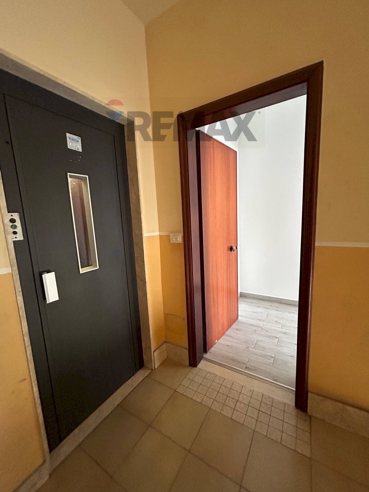 Hall / corridoio - Quadrilocale Via Torrente Agrò
35, Santa Teresa di Riva - foto 3