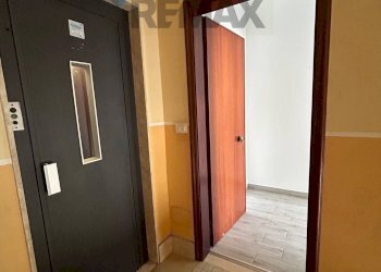 Hall / corridoio - Quadrilocale Via Torrente Agrò
 
35, Santa Teresa di Riva - foto 3