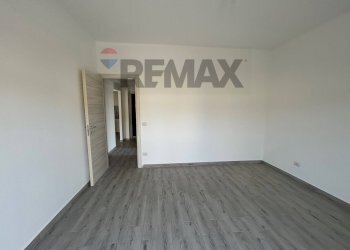 Stanza vuota - Quadrilocale Via Torrente Agrò
 
35, Santa Teresa di Riva - foto 16