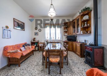 Sala da pranzo - Independent house Via Per Scortichino
 
21, Bondeno - photo 1