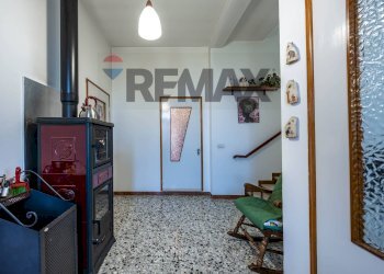 Hall / corridoio - Independent house Via Per Scortichino
 
21, Bondeno - photo 8