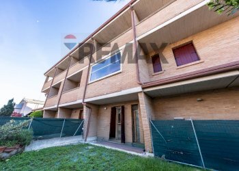 Edificio all\'aperto - Semi-detached house Via Palladio
 
31, Occhiobello - photo 8