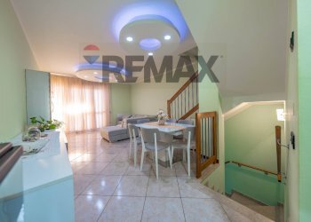 Sala da pranzo - Semi-detached house Via Palladio
 
31, Occhiobello - photo 20