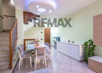 Sala da pranzo - Semi-detached house Via Palladio
 
31, Occhiobello - photo 26