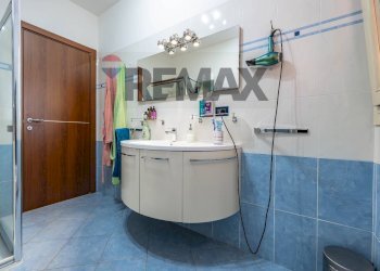Bagno - Semi-detached house Via Palladio
 
31, Occhiobello - photo 32