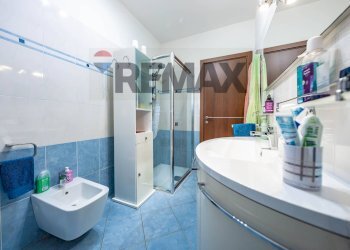 Bagno - Semi-detached house Via Palladio
 
31, Occhiobello - photo 33