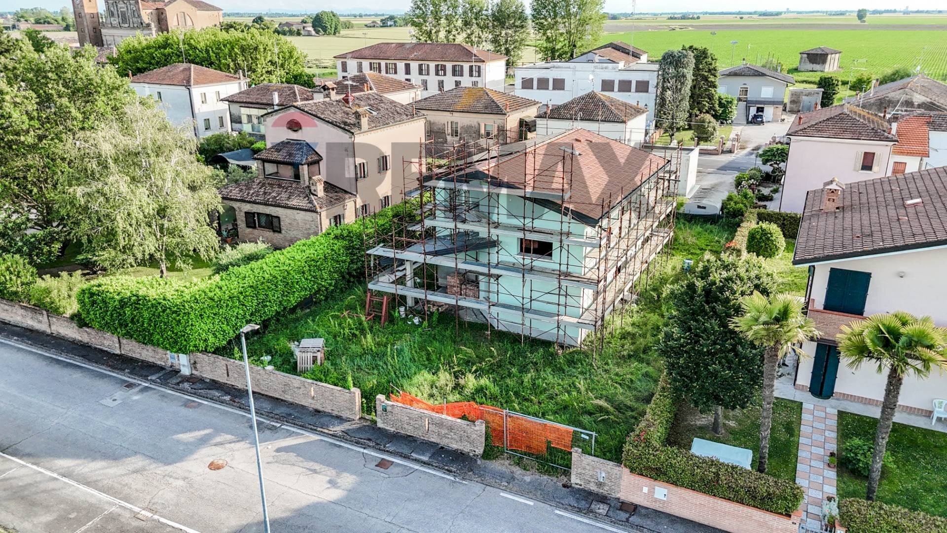 Edificio all\'aperto - Casa indipendente Piazza gramsci
 
3/c, Riva del Po - foto 2
