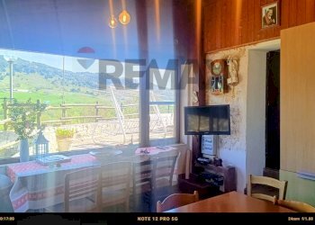 Sala da pranzo - Rustic Contrada Costa Carbonara km 48, 500 - PV9W+XM5
 
SNC, Monte Sant'Angelo - photo 12