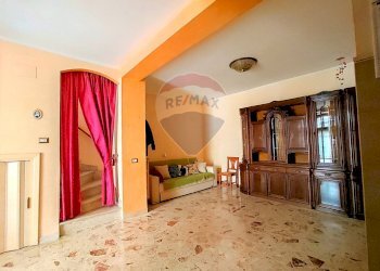 Soggiorno - Casa indipendente Via Delegazione Municipale
125/127, Mattinata - foto 1