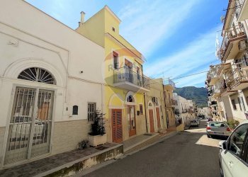Edificio all\'aperto - Casa indipendente Via Delegazione Municipale
125/127, Mattinata - foto 34