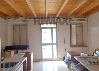 Cucina - Three-room apartment Strada Bardelletta
 
58, Goito - photo 2