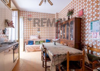 Sala da pranzo - Casa indipendente via galileo galilei
 
41, Solarino - foto 7