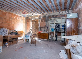 Dispensa di stoccaggio - Casa indipendente via galileo galilei
 
41, Solarino - foto 27
