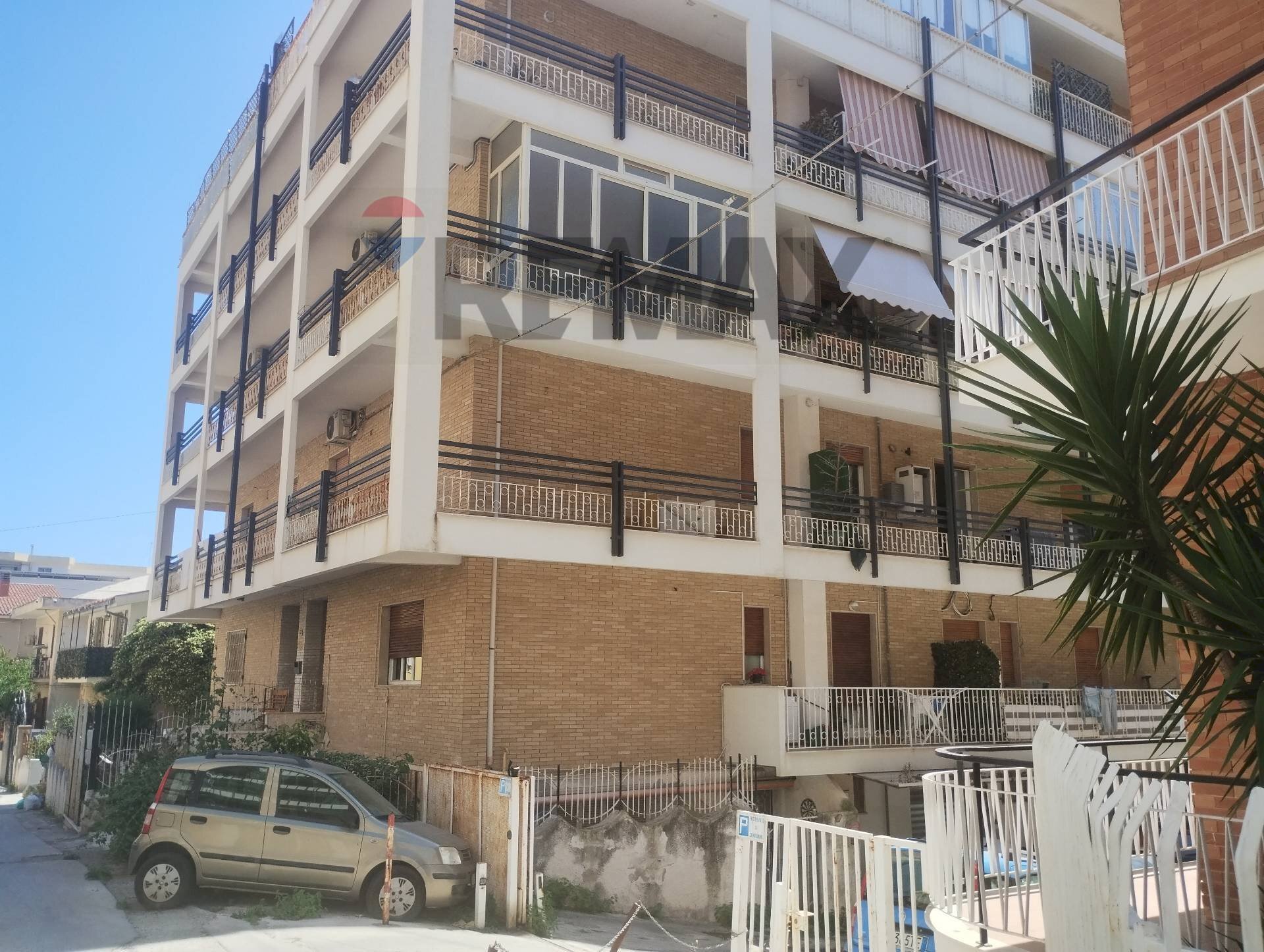 Edificio all\'aperto - Trilocale Ronco Secondo di Via Filisto
 
21, Siracusa - foto 1