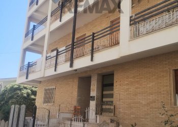 Edificio all\'aperto - Trilocale Ronco Secondo di Via Filisto
 
21, Siracusa - foto 29