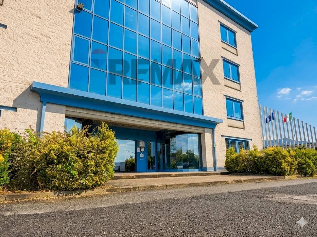 Edificio all\'aperto - Capannone Piazzale schumm, Alpignano - foto 3