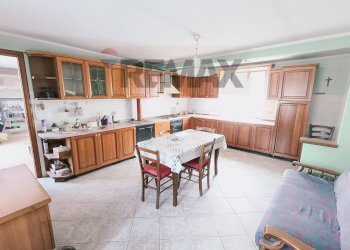 Cucina - Semi-detached house Via Montenero
 
6, Virle Piemonte - photo 3