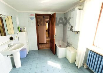 Bagno - Semi-detached house Via Montenero
 
6, Virle Piemonte - photo 19