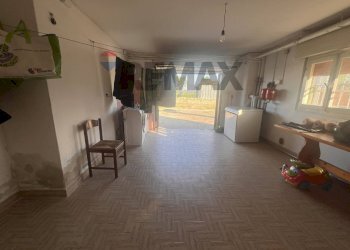 Garage - Casa semi indipendente Via Milazzo
 
91, Sermide e Felonica - foto 16