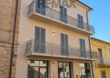 Edificio all\'aperto - Appartamento corso duca degli abruzzi
 
36, Cupello - foto 2