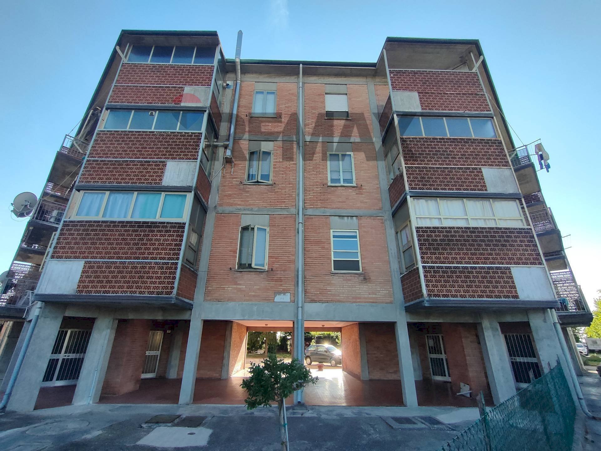Edificio all\'aperto - Trilocale piazzale po
3, Tresignana - foto 2